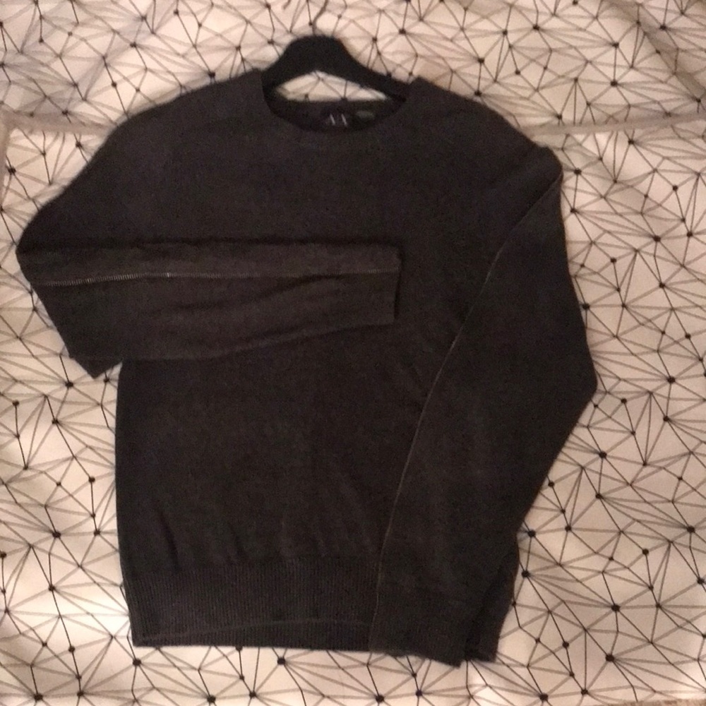 Armani exchange sweater with zippers in sleeves
